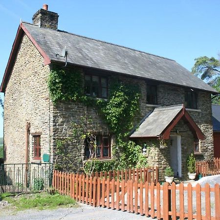 Barn Cottage - Farm Park Stay With Hot Tub 스완지 외부 사진